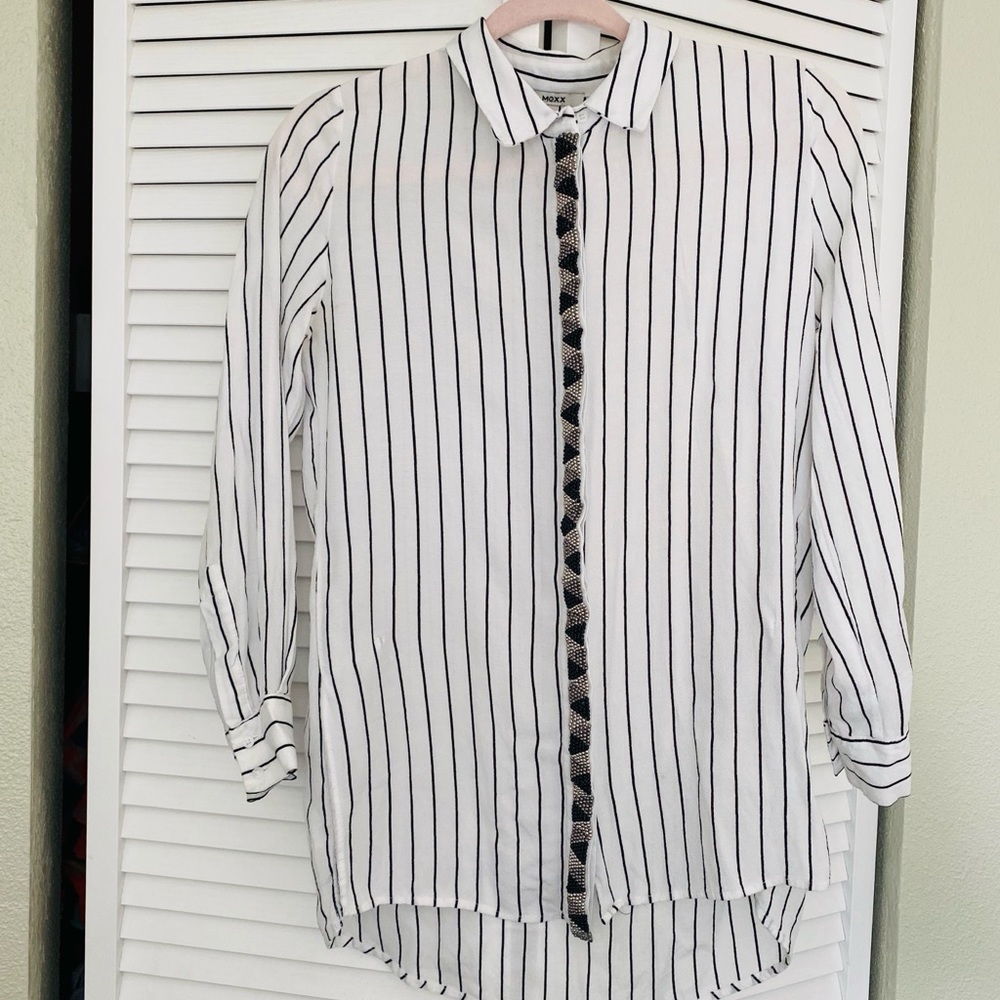 Button down satin embroidery shirt with beads